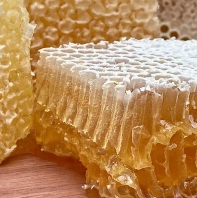 Factory Supply Bulk High Quality Honey Product Food Grade Honeycomb 100% Pure Natural Fresh Organic Comb Honey